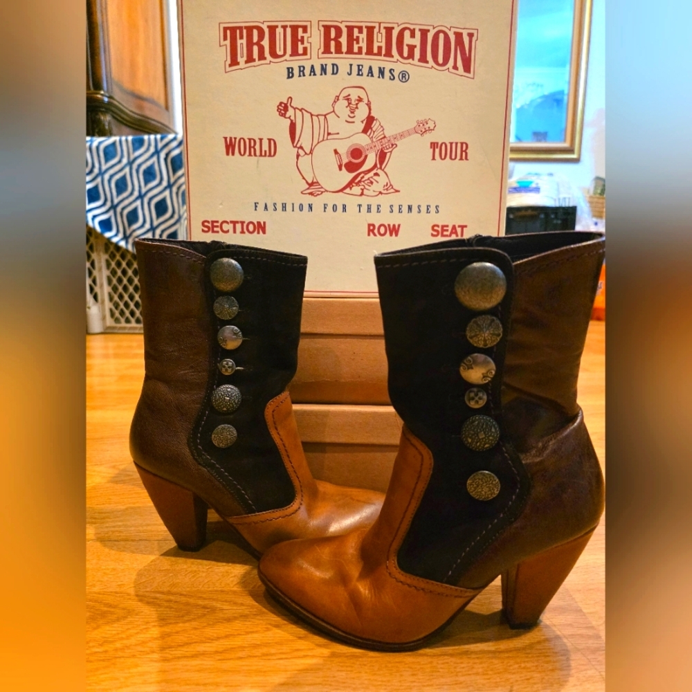 True Religion Women's Brown Leather Boots